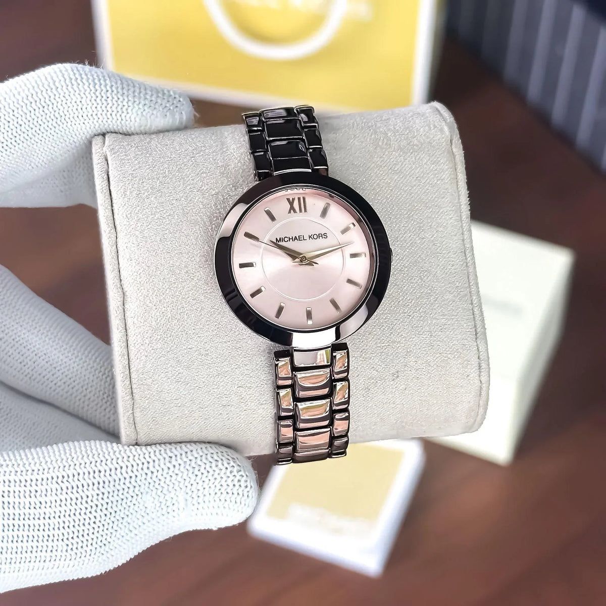 Mi_chael Kors